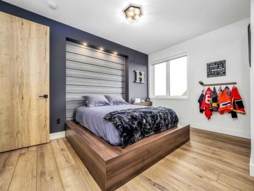 19 Stonecrest Point West, Lethbridge, AB - Indoor Photo Showing Bedroom
