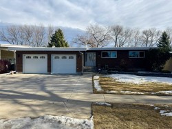 335 28 Street SOUTH Lethbridge, AB T1J 3S7