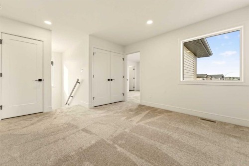 773 Violet Place West, Lethbridge, AB - Indoor Photo Showing Other Room