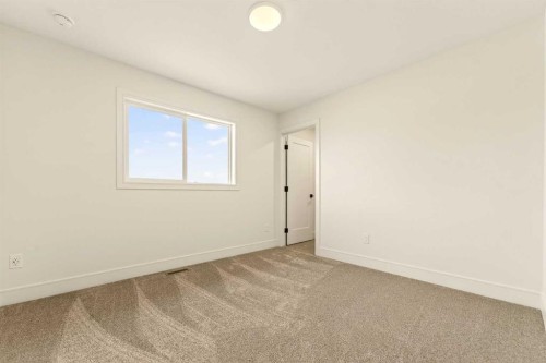 773 Violet Place West, Lethbridge, AB - Indoor Photo Showing Other Room