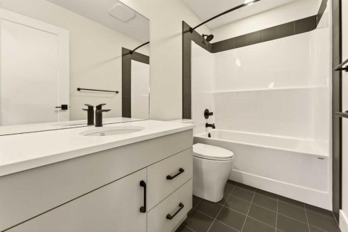 773 Violet Place West, Lethbridge, AB - Indoor Photo Showing Bathroom