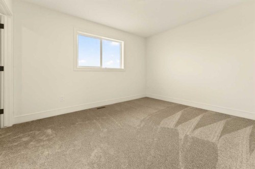 773 Violet Place West, Lethbridge, AB - Indoor Photo Showing Other Room