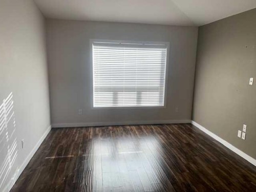 359 Caledonia Boulevard West, Lethbridge, AB 