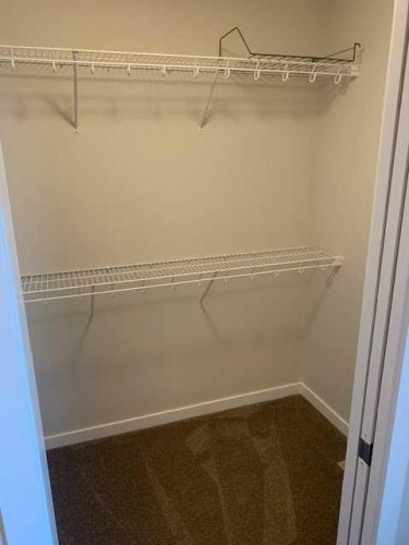 359 Caledonia Boulevard West, Lethbridge, AB 