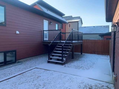 359 Caledonia Boulevard West, Lethbridge, AB 