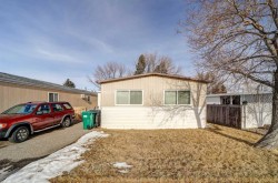 55-1410 43 Street SOUTHLethbridge, AB T1K 3S5