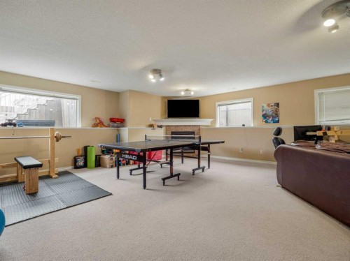 47 Kodiak Boulevard North, Lethbridge, AB - Indoor