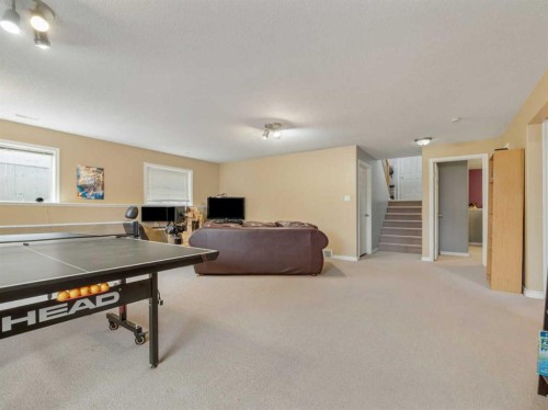 47 Kodiak Boulevard North, Lethbridge, AB - Indoor