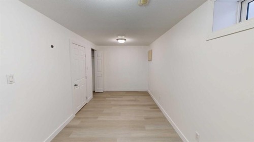 1-115 Lafayette Boulevard West, Lethbridge, AB - Indoor Photo Showing Other Room