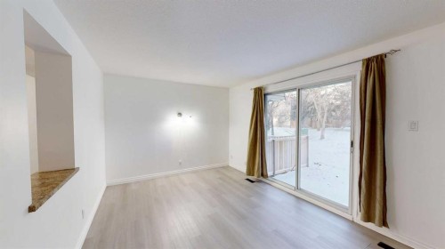 1-115 Lafayette Boulevard West, Lethbridge, AB - Indoor Photo Showing Other Room