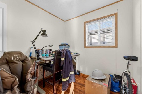 5004 Seasons Boulevard, Coaldale, AB - Indoor Photo Showing Other Room