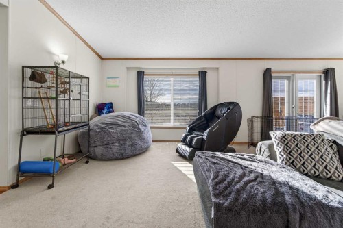 5004 Seasons Boulevard, Coaldale, AB - Indoor Photo Showing Office