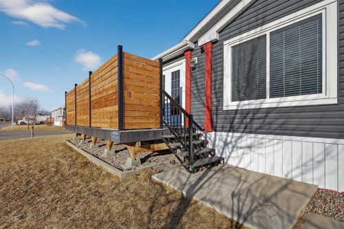 5004 Seasons Boulevard, Coaldale, AB - Outdoor