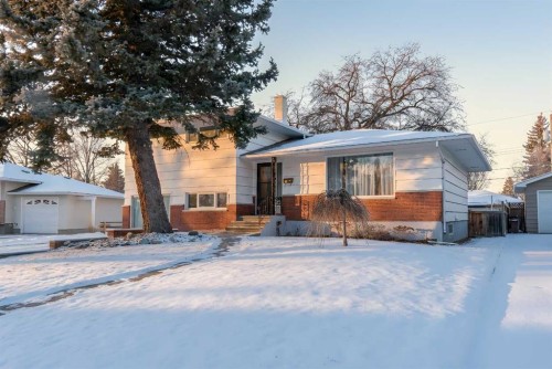 1020 Fern Crescent SOUTH Lethbridge, AB T1K 2W3