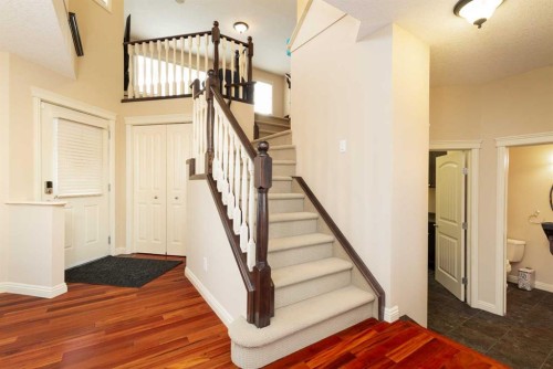 443 Everbrook Way Sw, Calgary, AB - Indoor Photo Showing Other Room