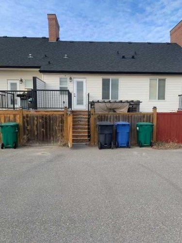 165 Lynx Road North, Lethbridge, AB 