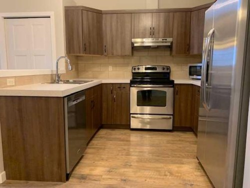 165 Lynx Road North, Lethbridge, AB 