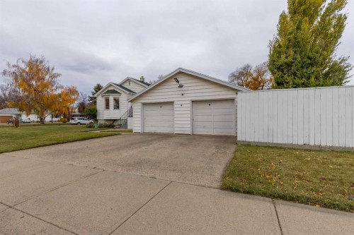 315 Dieppe Boulevard South, Lethbridge, AB - Outdoor