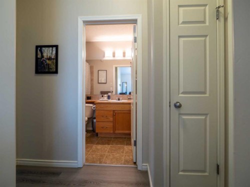 263 Mt Sunburst Way West, Lethbridge, AB - Indoor