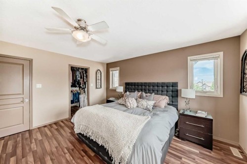 41 Canyoncrest Point West, Lethbridge, AB - Indoor Photo Showing Bedroom