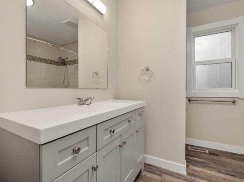 957 12 St South, Lethbridge, AB 