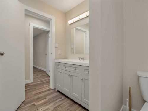 957 12 St South, Lethbridge, AB 