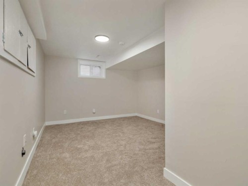 957 12 St South, Lethbridge, AB 