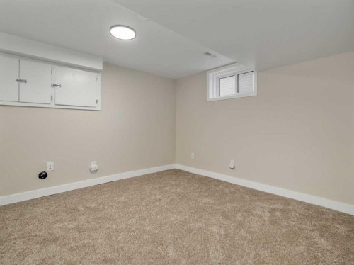 957 12 St South, Lethbridge, AB 