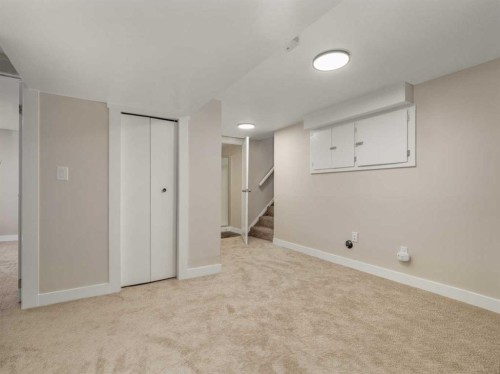 957 12 St South, Lethbridge, AB 