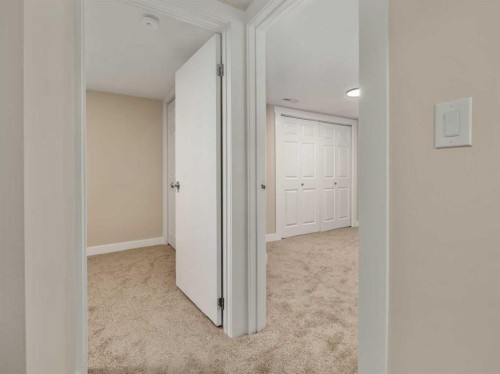 957 12 St South, Lethbridge, AB 