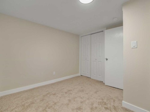 957 12 St South, Lethbridge, AB 