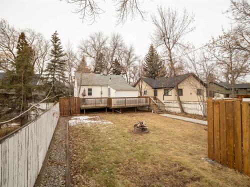 957 12 St South, Lethbridge, AB 