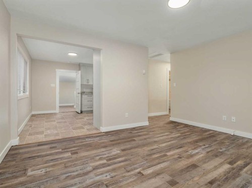 957 12 St South, Lethbridge, AB 