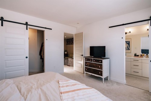 209 Blackwolf Place North, Lethbridge, AB - Indoor Photo Showing Bedroom