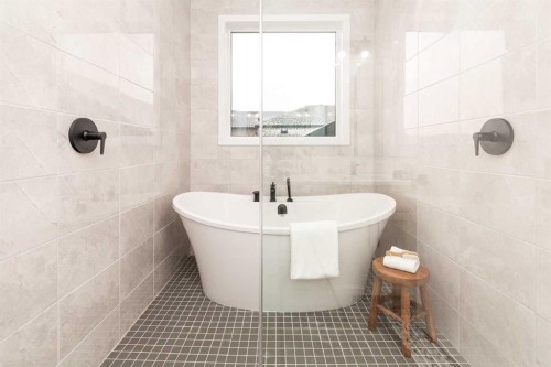 332 Rivergrove Chase West, Lethbridge, AB - Indoor Photo Showing Bathroom