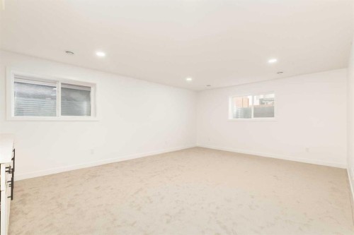 332 Rivergrove Chase West, Lethbridge, AB - Indoor Photo Showing Other Room