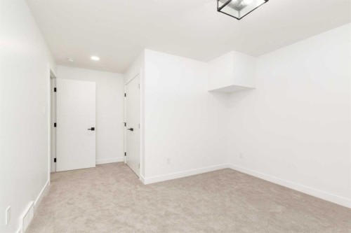 332 Rivergrove Chase West, Lethbridge, AB - Indoor Photo Showing Other Room