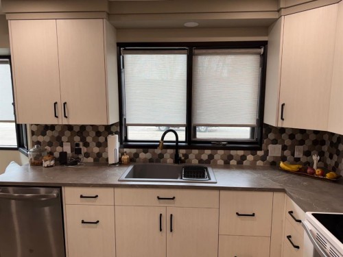 1813 Elm Road South, Lethbridge, AB - Indoor Photo Showing Kitchen