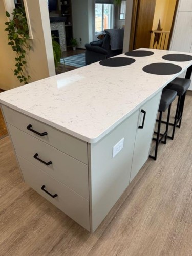 1813 Elm Road South, Lethbridge, AB - Indoor