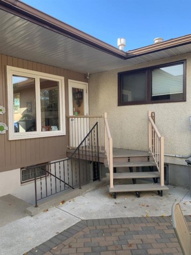 1813 Elm Road South, Lethbridge, AB - Outdoor With Deck Patio Veranda With Exterior