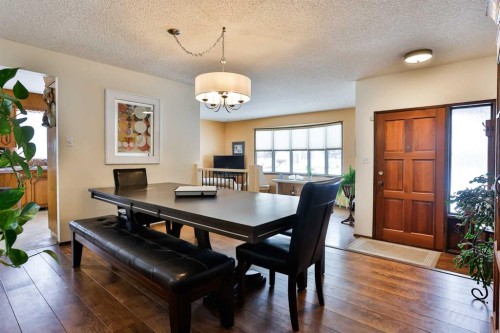 1813 Elm Road South, Lethbridge, AB - Indoor Photo Showing Dining Room