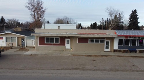 14 Railway Avenue South, Lomond, AB 