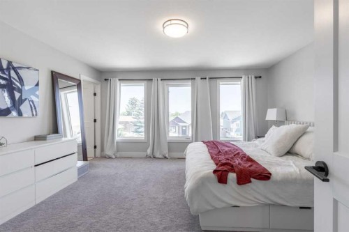 4889 7Th Street West, Claresholm, AB - Indoor Photo Showing Bedroom