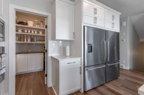 4889 7Th Street West, Claresholm, AB - Indoor