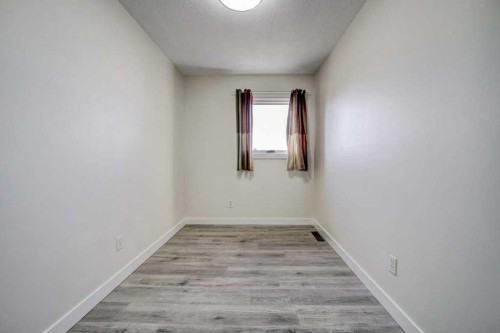 3511 Forestry Avenue South, Lethbridge, AB - Indoor Photo Showing Other Room