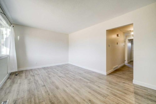 3511 Forestry Avenue South, Lethbridge, AB - Indoor Photo Showing Other Room