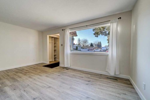 3511 Forestry Avenue South, Lethbridge, AB - Indoor Photo Showing Other Room