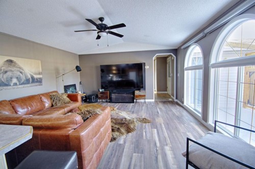 3315 31 Street, Lethbridge, AB 