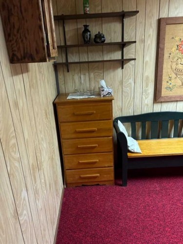 105 4Th Street West, Foremost, AB - Indoor