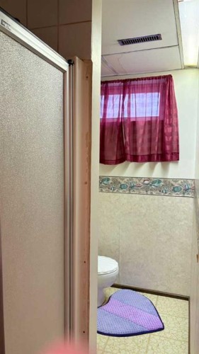 105 4Th Street West, Foremost, AB - Indoor